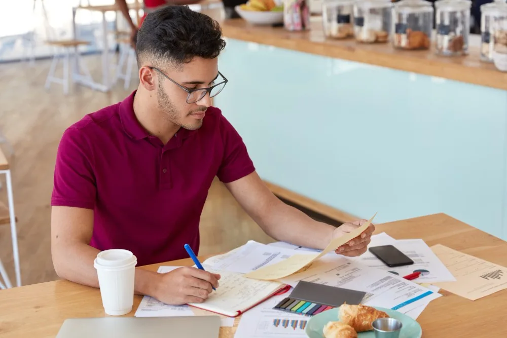 Educación financiera: El cimiento de un negocio sostenible